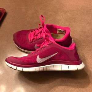 Woman's Nike Sneakers
